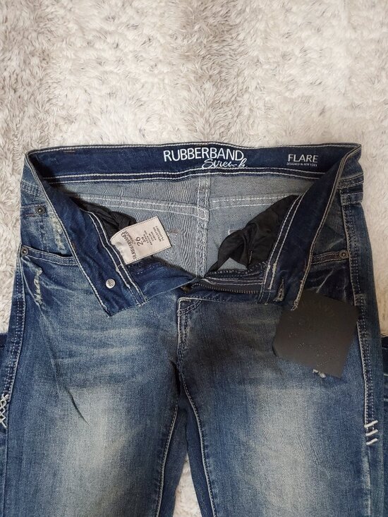 NWT Rubberband Stretch Karen Flare Jeans Size 26 Distressed Boutique - Picture 7 of 7